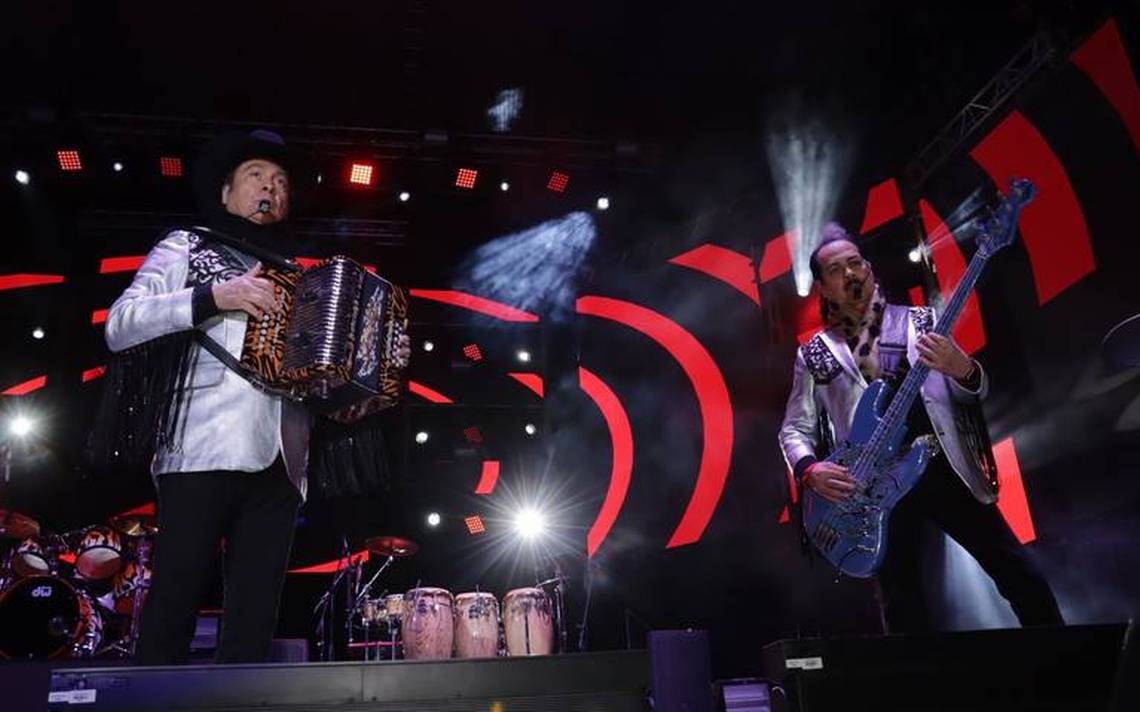 Los Tigres Del Norte Hacen Rugir Al Manuel L Almanza Con Su Siempre Contigo Tour El Sol De